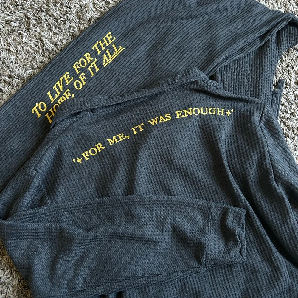 Taylor Swift Folklore Album Gray Pajama Set - Picture 6 of 11